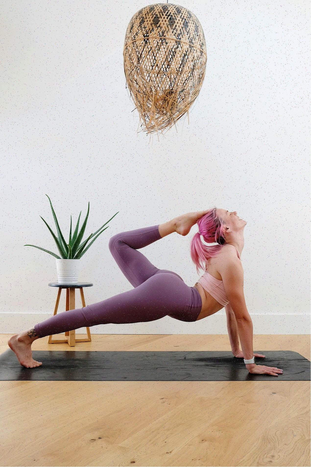 Studio yoga terbuka
